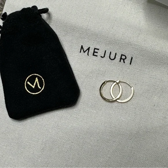 Mejuri Pavé Diamond Small Hoops - Picture 7 of 12